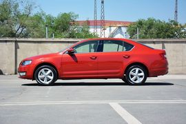 2015款斯柯达明锐1.6L自动逸俊版