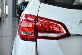 2013款哈弗H6运动版1.5T手动两驱精英型