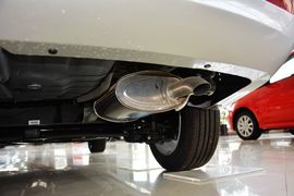 2013款北京汽车E150三厢版手动乐尚型