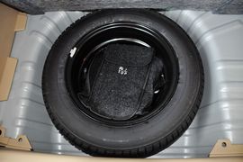 2013款北京汽车E150三厢版手动乐尚型