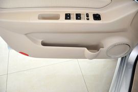 2013款北京汽车E150三厢版手动乐尚型