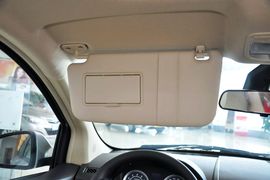 2013款北京汽车E150三厢版手动乐尚型