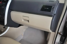 2013款北京汽车E150三厢版手动乐尚型