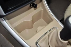 2013款北京汽车E150三厢版手动乐尚型