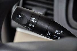 2013款北京汽车E150三厢版手动乐尚型