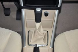 2013款北京汽车E150三厢版手动乐尚型