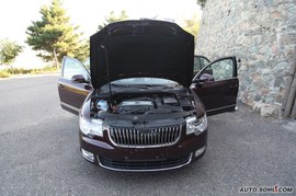 2009上海大众斯柯达昊锐试驾照片