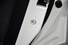 2014款Jeep自由客2.0L运动增强版