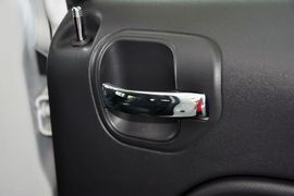 2014款Jeep自由客2.0L运动增强版