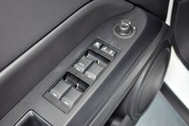 2014款Jeep自由客2.0L运动增强版