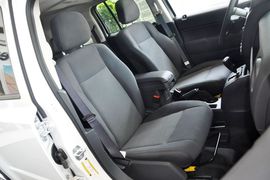 2014款Jeep自由客2.0L运动增强版