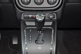 2014款Jeep自由客2.0L运动增强版