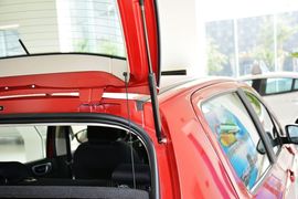 2013款标致307两厢1.6L手自一体舒适版