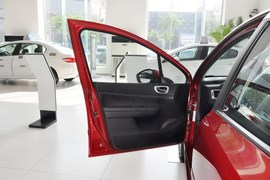 2013款标致307两厢1.6L手自一体舒适版