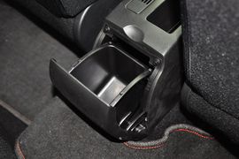 2013款标致307两厢1.6L手自一体舒适版