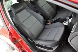 2013款标致307两厢1.6L手自一体舒适版