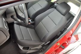 2013款标致307两厢1.6L手自一体舒适版