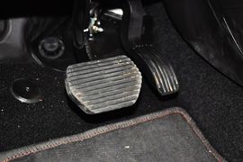 2013款标致307两厢1.6L手自一体舒适版