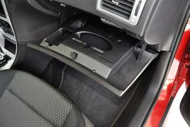 2013款标致307两厢1.6L手自一体舒适版