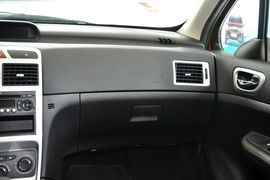 2013款标致307两厢1.6L手自一体舒适版