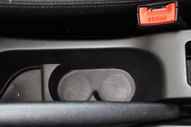 2013款标致307两厢1.6L手自一体舒适版