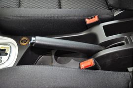 2013款标致307两厢1.6L手自一体舒适版