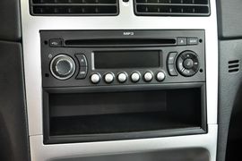 2013款标致307两厢1.6L手自一体舒适版