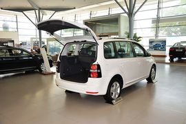 2013款大众途安1.4T手动舒适版5座