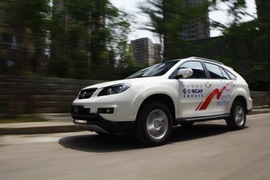 2014款比亚迪S6外出试驾