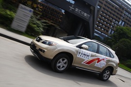 2014款比亚迪S6外出试驾