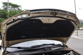 2014款比亚迪S6外出试驾