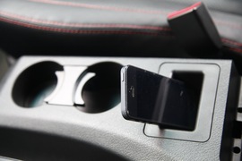 2014款比亚迪S6外出试驾