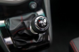 2014款比亚迪S6外出试驾