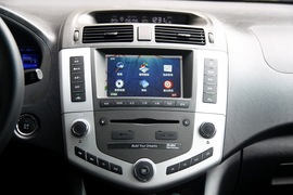 2014款比亚迪S6外出试驾