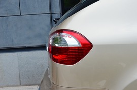 2014款比亚迪S6外出试驾