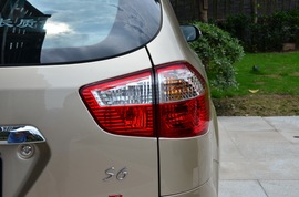 2014款比亚迪S6外出试驾