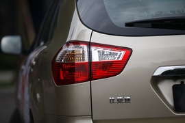 2014款比亚迪S6外出试驾