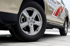 2014款比亚迪S6外出试驾