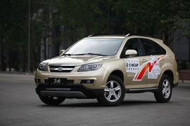 2014款比亚迪S6外出试驾