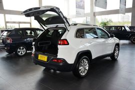 2014款Jeep自由光2.4L豪华版
