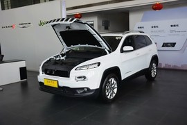 2014款Jeep自由光2.4L豪华版