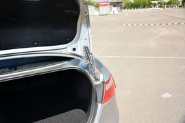 2014款奔腾B70