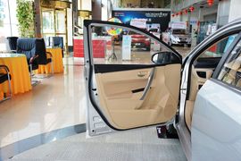 2014款丰田卡罗拉1.6L