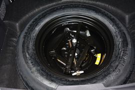 2014款Jeep指南者2.4L四驱豪华版