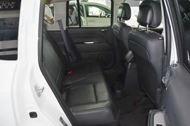 2014款Jeep指南者2.4L四驱豪华版