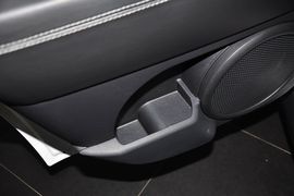 2014款Jeep指南者2.4L四驱豪华版