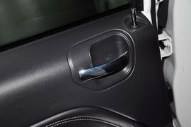 2014款Jeep指南者2.4L四驱豪华版