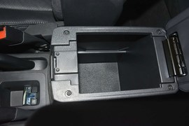 2014款Jeep指南者2.4L四驱豪华版