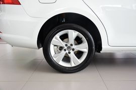 2014款大众宝来1.6L自动时尚型