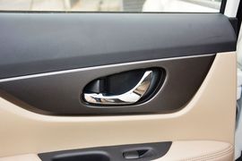 2014款日产奇骏2.0L